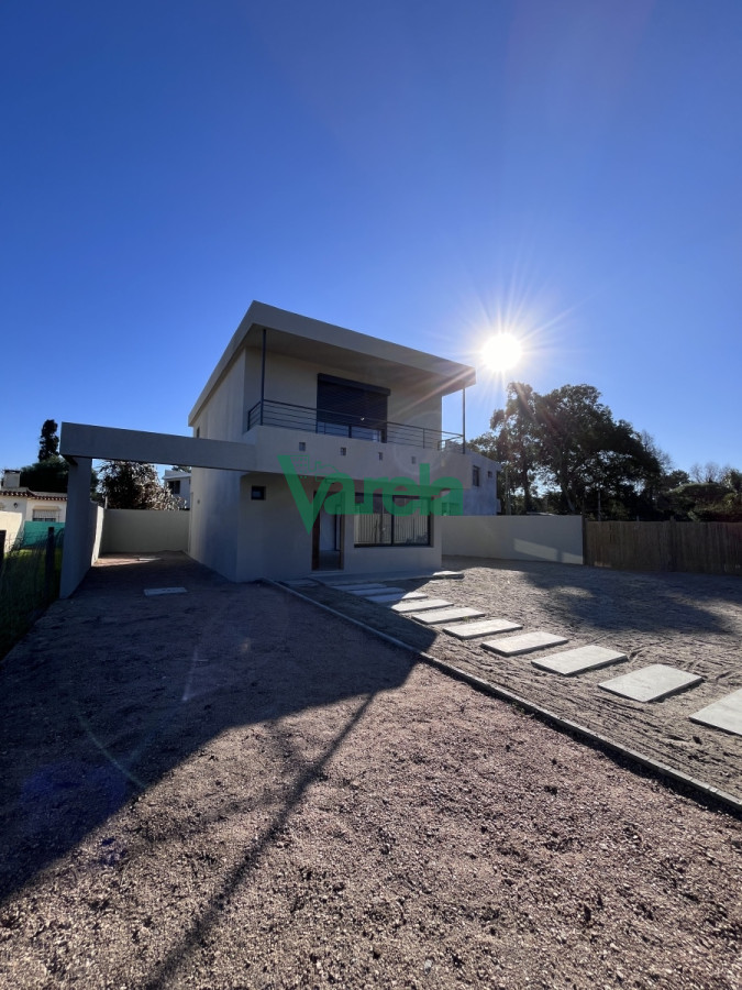 Casa ID.22262 - Venta casa a estrenar en Lomas Sur, 3 dormitorios, 3 baños, parrillero