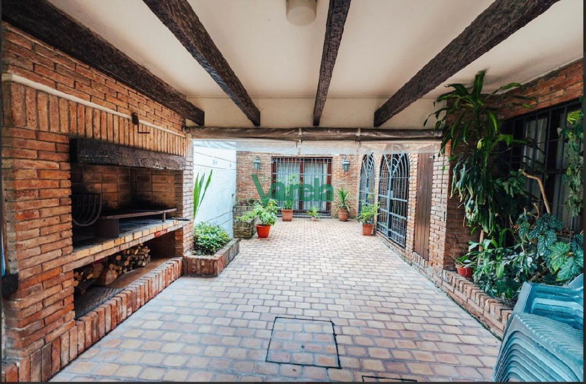 Casa ID.22962 - Venta de casa cuatro dormitorios en Punta Carretas