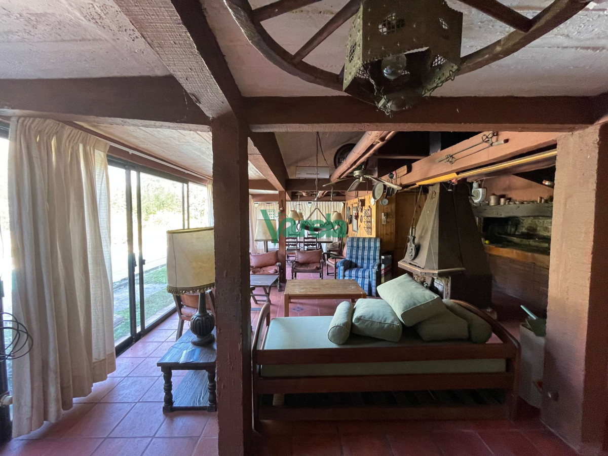 Casa ID.21874 - Casa de 4 dormitorios y 3 baños con piscina en La Floresta 