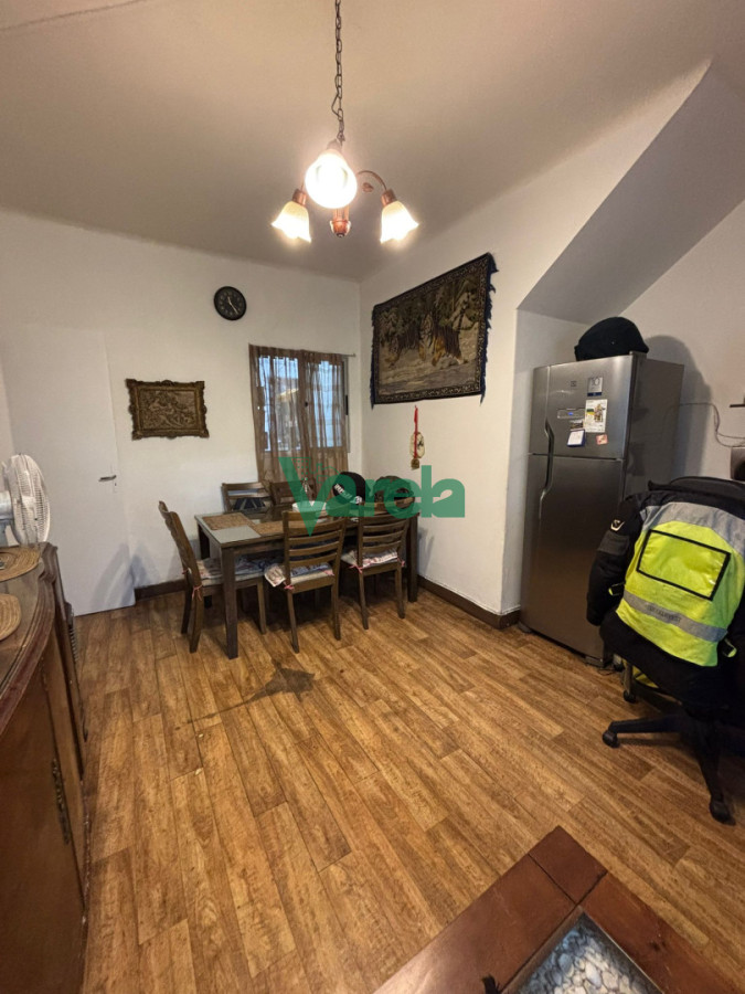 Casa ID.23157 - Venta de Casa de dos dormitorios con cochera y patio en Jacinto Vera 