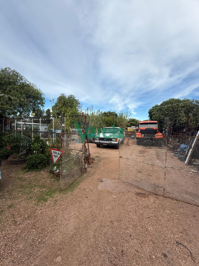 Casa ID.22629 - Venta Casa con Terreno Ideal Inversion Casavalle Entrada Camion