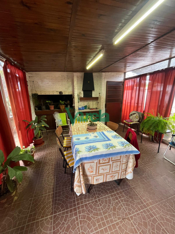 Casa ID.22779 - Casa en venta en Salinas, 2 dormitorios, garaje, barbacoa y demas