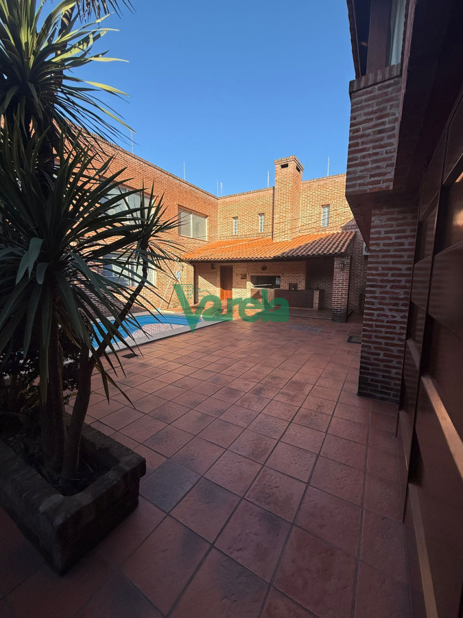 Casa ID.22671 - Venta Casa Con Galpon Ideal Negocio y Vivienda Colon
