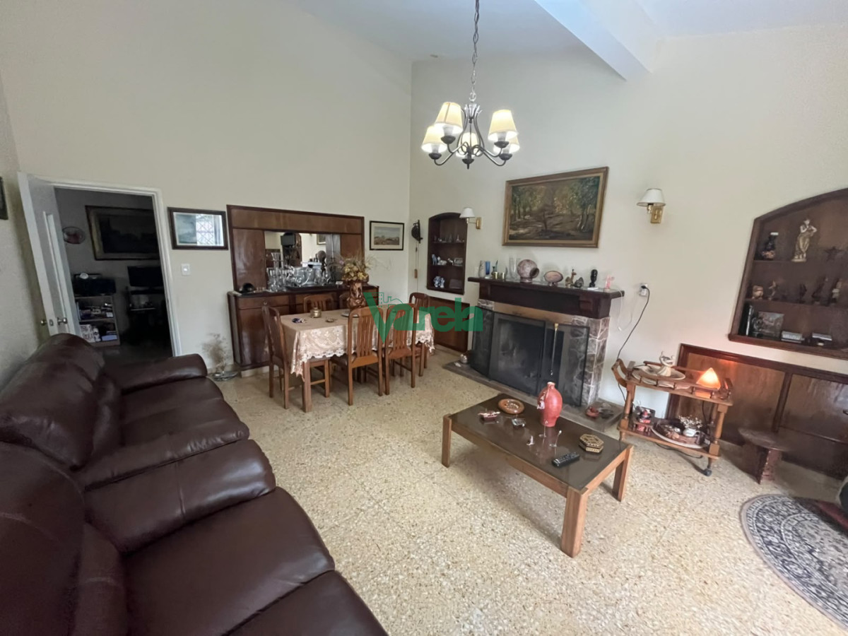 Casa ID.23115 - Residencia 3 dormitorios, 3 baños en Atlantida 