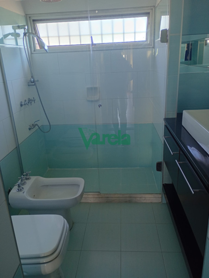 Casa ID.23170 - Venta Casa Carrasco norte, 6 dormitorios, 5baños, en 2 plantas 