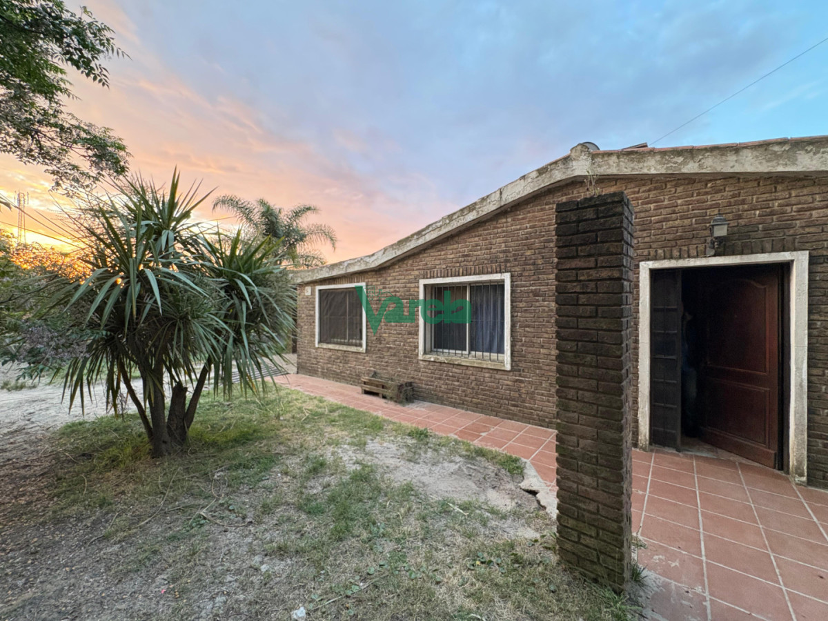 Casa ID.22710 - Casa y Local en venta ,3 dormitorios El Pinar norte.