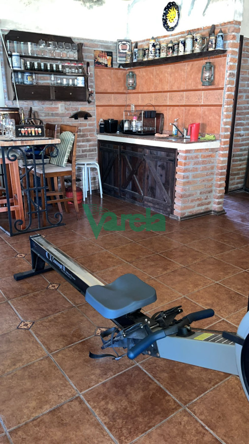 Casa ID.22417 - Casa Cuatro Dormitorios y Dos Baños al Sur 