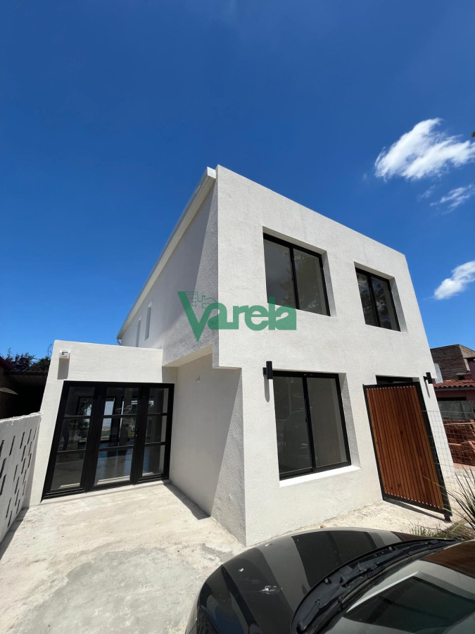 Casa ID.22234 - Venta casa, Shangrilá sur a estrenar de 3 dor y 2 baños.                                                                                    