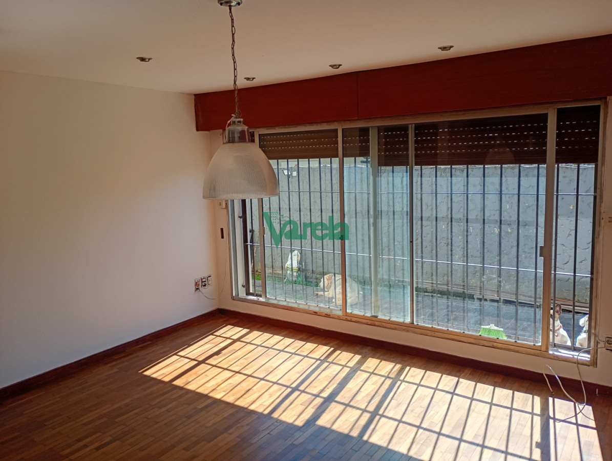Casa ID.23170 - Venta Casa Carrasco norte, 6 dormitorios, 5baños, en 2 plantas 