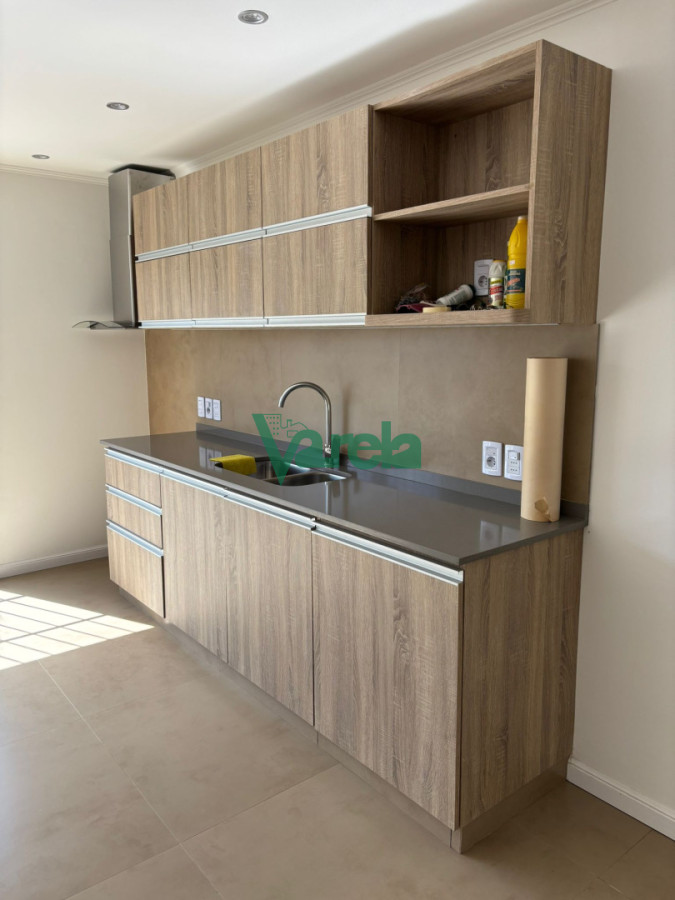 Casa ID.23122 - Casa en venta en Solymar reciclada a nuevo 2 dormitorios cochera techada parrillero y un gran parque