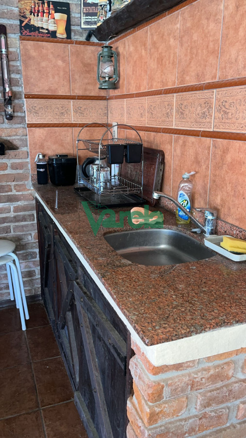 Casa ID.22417 - Casa Cuatro Dormitorios y Dos Baños al Sur 