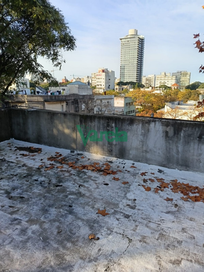 Casa ID.23075 - Casa en venta, Cordon sur, padron unico, a reciclar con 5 dorm