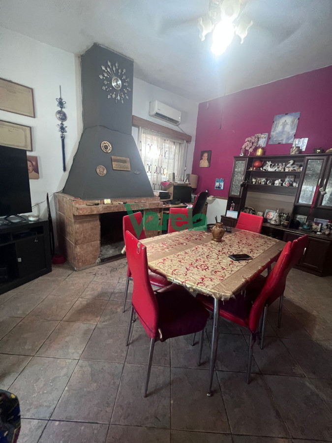Casa ID.22539 - Venta Casa Con Terreno y 2 Apartamentos Colon Ideal Renta