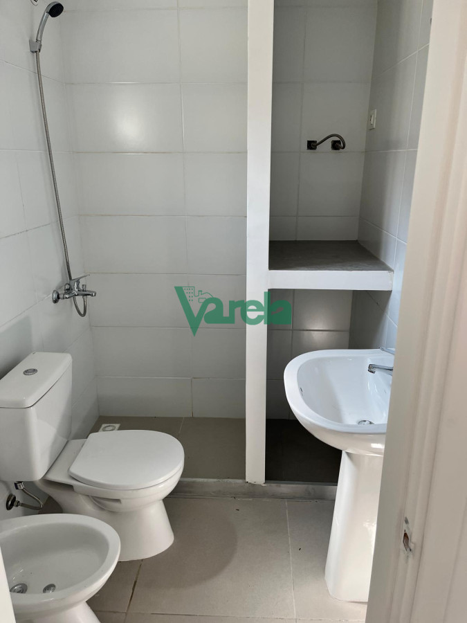 Casa ID.22457 - Alquiler casa 1 dormitorio Carrasco Norte a estrenar a metros Portones Shopping