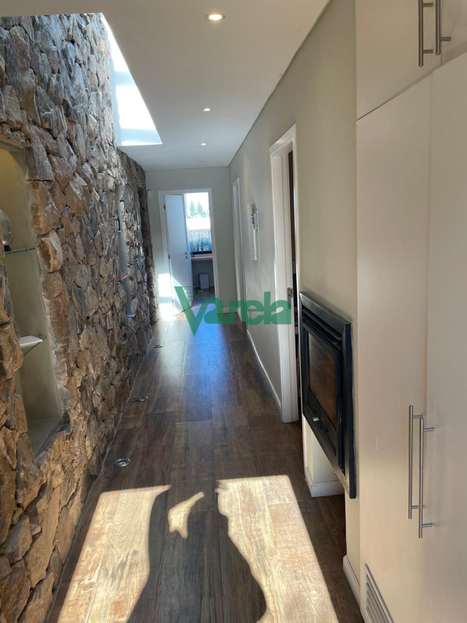 Casa ID.22630 - Venta casa en Mirador de la Tahona, 3 y servicio, 240 m2 en 1000 m2 de terreno