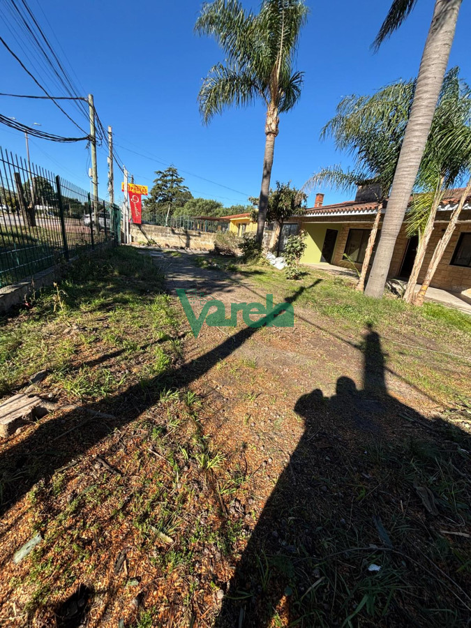 Casa ID.22659 - Excelente chale de tejas sobre avenida