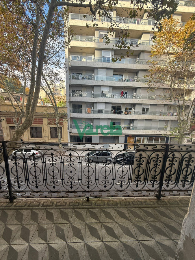 Casa ID.22627 - Venta casa de Altos en el Centro, 14 dormitorios, 2 baños, inversion