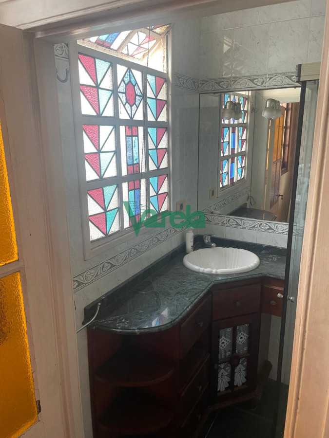 Casa ID.22715 - Venta casa Pocitos, 3 dorm,3 baños, estar enorme con hogar a leña, escritorio, fondo,padrón único,garaje