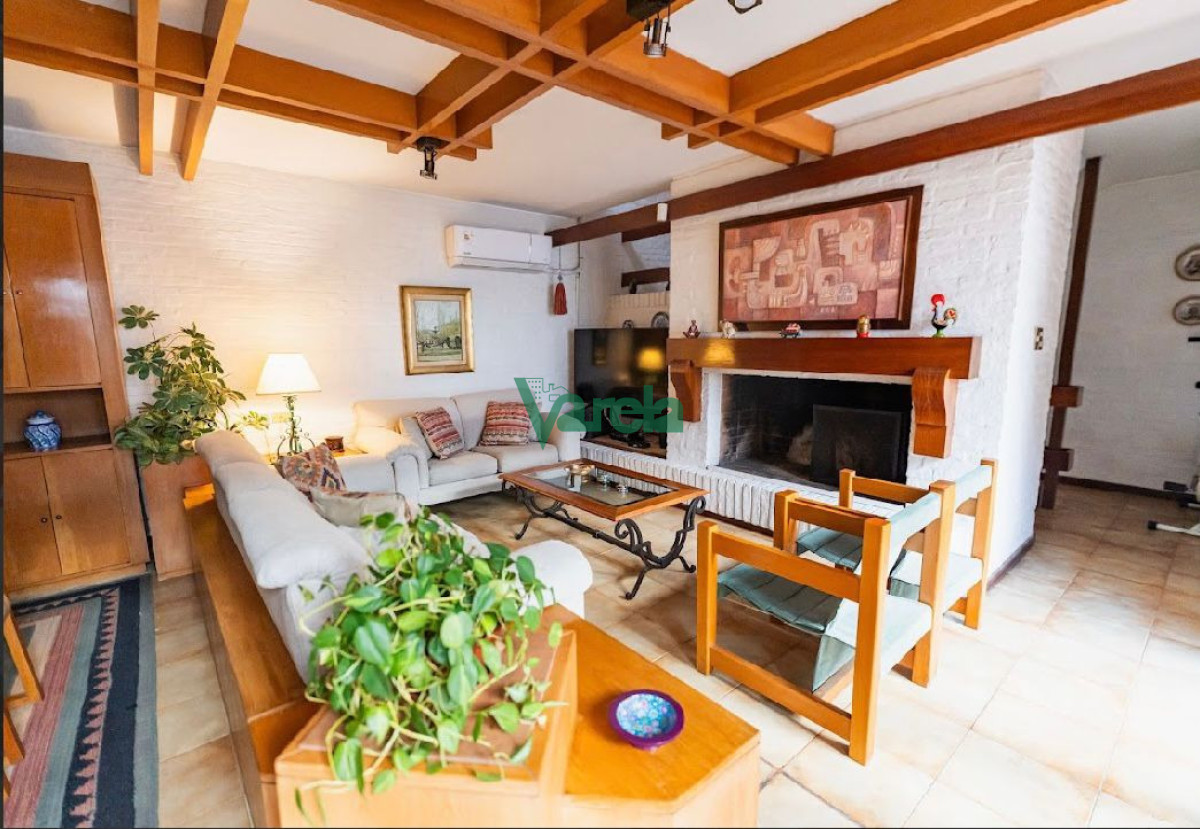 Casa ID.22962 - Venta de casa cuatro dormitorios en Punta Carretas