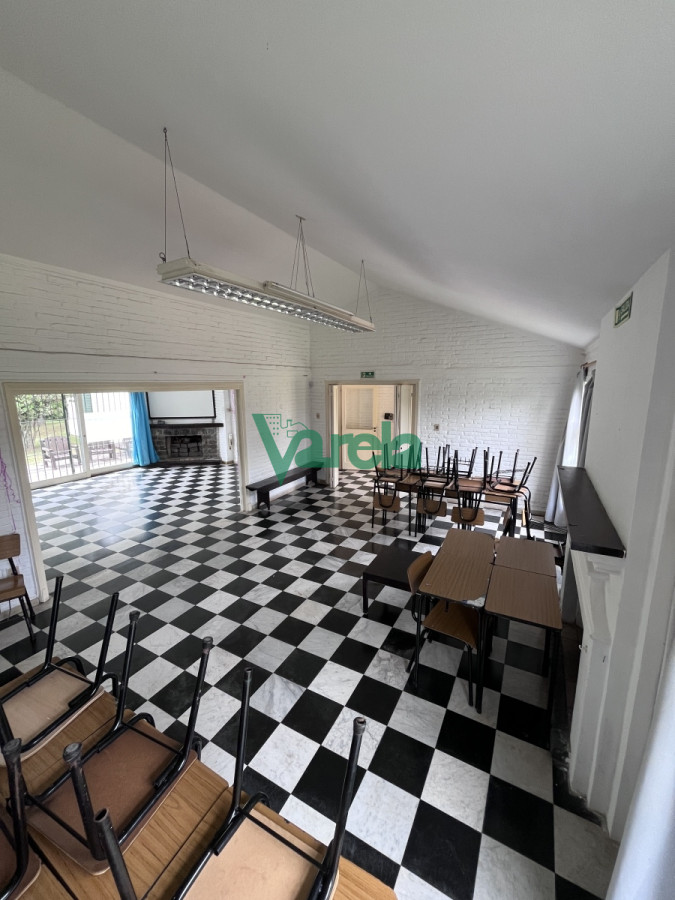 Casa ID.22041 - Casa ,local en venta Pinar sur sobre principal!