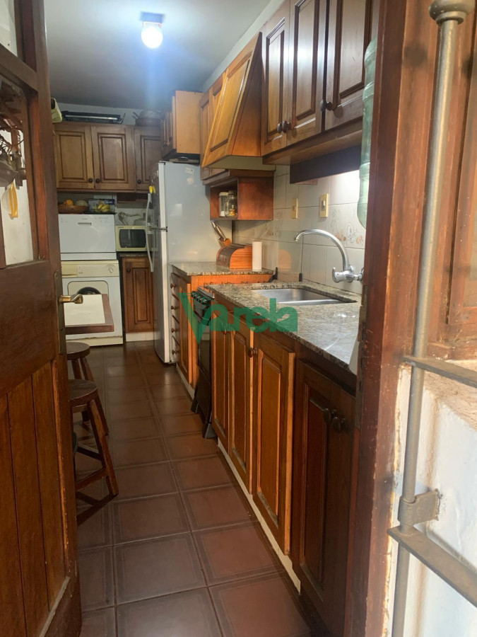 Casa ID.22435 - Venta Casa Carrasco norte, 3 dormitorios, 4 baños, jardin, fondo, barbacoa, ph en 2 plantas