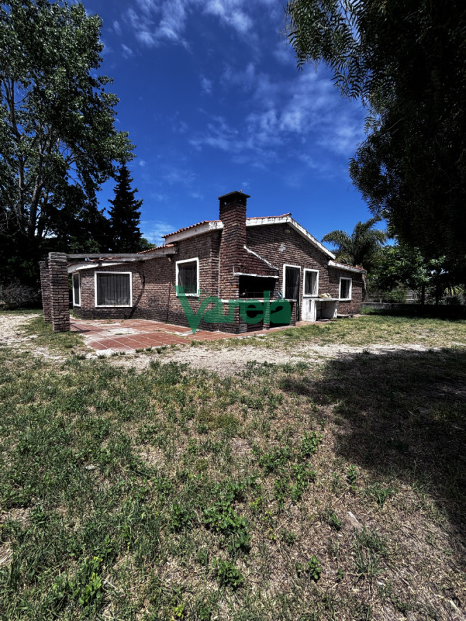 Casa ID.22710 - Casa y Local en venta ,3 dormitorios El Pinar norte.