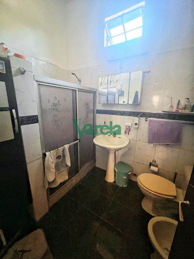 Casa ID.22539 - Venta Casa Con Terreno y 2 Apartamentos Colon Ideal Renta