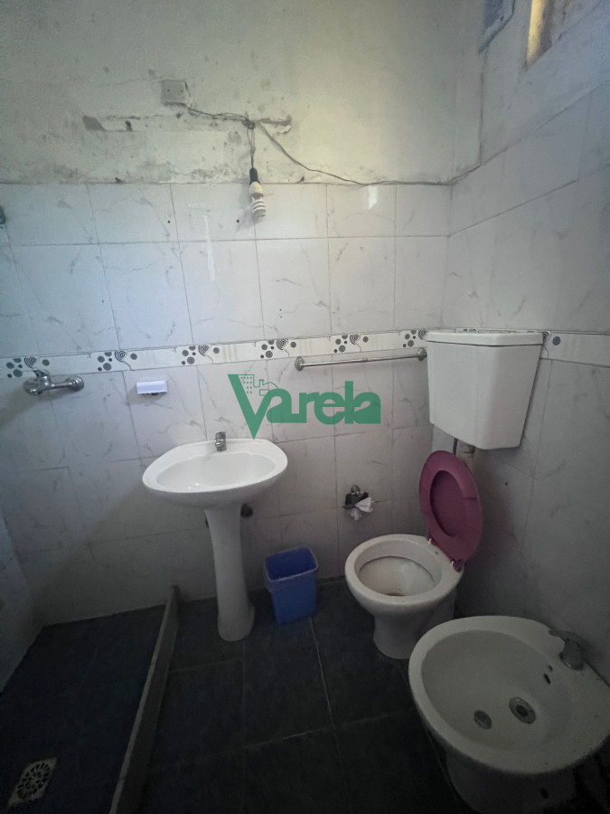 Casa ID.22539 - Venta Casa Con Terreno y 2 Apartamentos Colon Ideal Renta