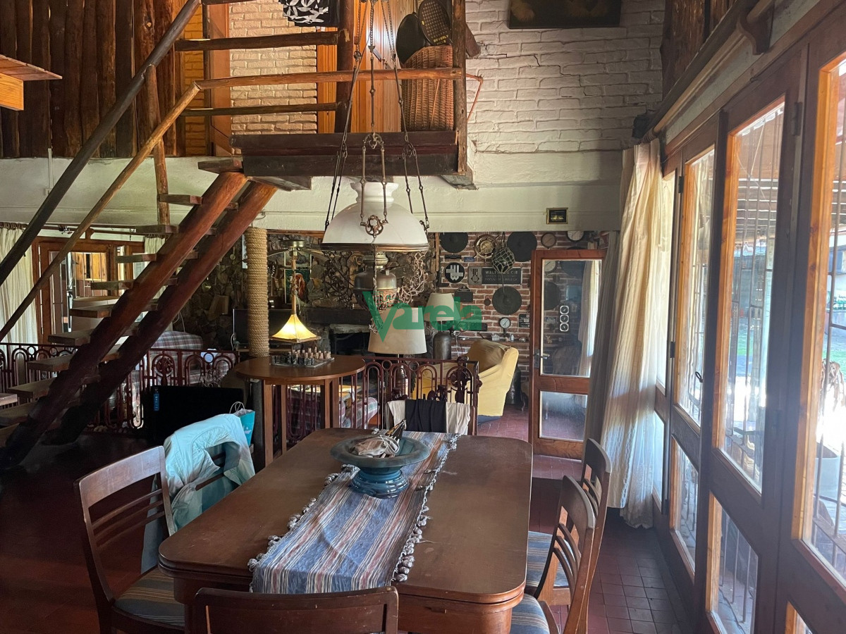 Casa ID.21874 - Casa de 4 dormitorios y 3 baños con piscina en La Floresta 