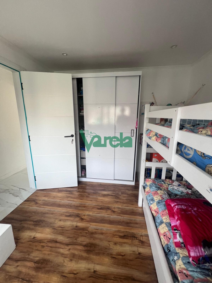 Casa ID.22232 - Venta de casa 3 dorm mas apto de 3 dorm, barrio Palermo, ideal renta, con gge x 2