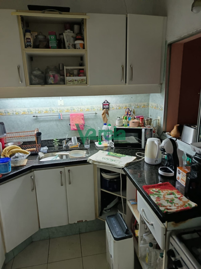 Casa ID.23075 - Casa en venta, Cordon sur, padron unico, a reciclar con 5 dorm
