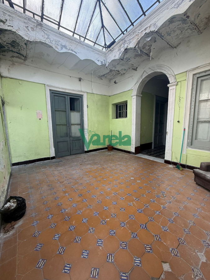 Casa ID.22627 - Venta casa de Altos en el Centro, 14 dormitorios, 2 baños, inversion