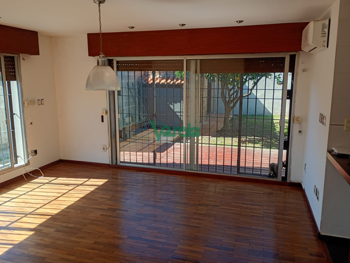 Casa ID.23170 - Venta Casa Carrasco norte, 6 dormitorios, 5baños, en 2 plantas 