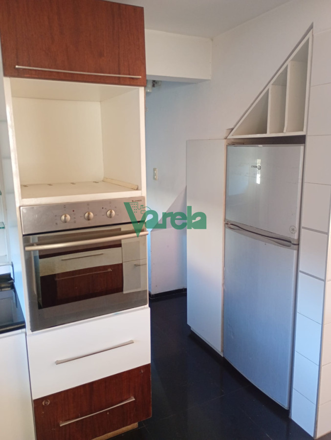 Casa ID.23170 - Venta Casa Carrasco norte, 6 dormitorios, 5baños, en 2 plantas 