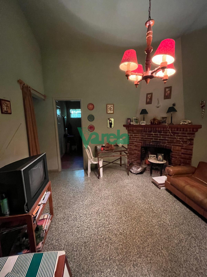 Casa ID.22178 - Casa en venta Salinas sur, proxima al Centro, cochera y fondo c/parrillero techado