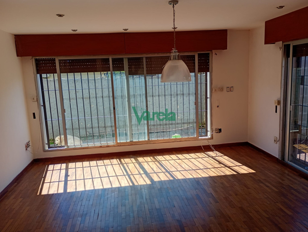 Casa ID.23170 - Venta Casa Carrasco norte, 6 dormitorios, 5baños, en 2 plantas 