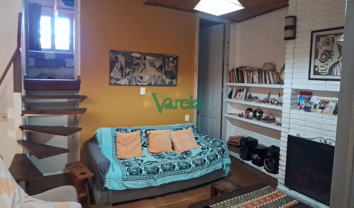 Casa ID.22809 - Casa Cordón 3 dormitorios 2 baños living con estufa a leña, azotea con parrillero