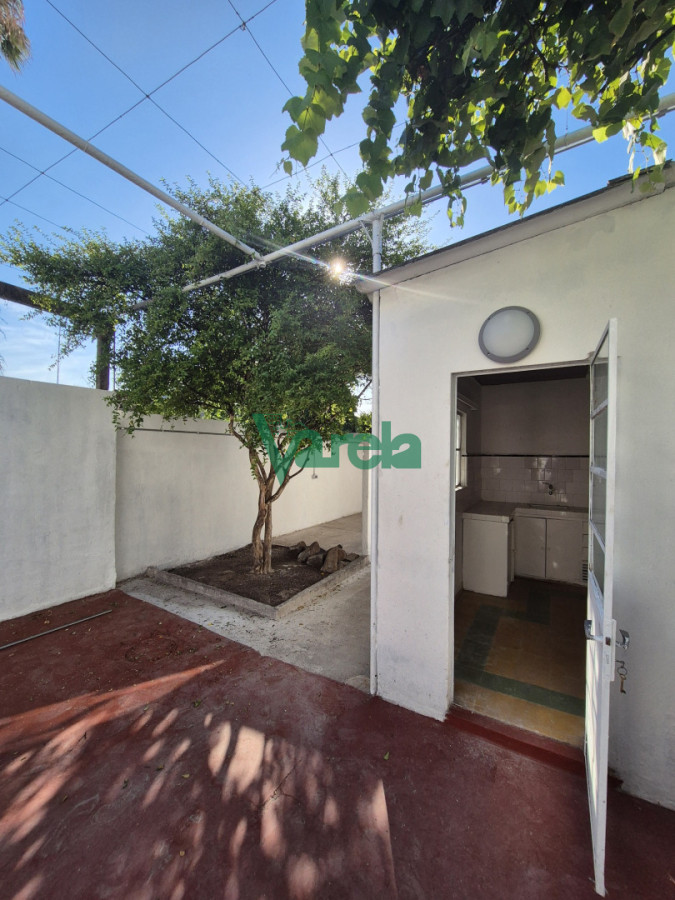 Casa ID.22916 - Alquiler 2 dormitorios op a 3 calle Bell prox Millan