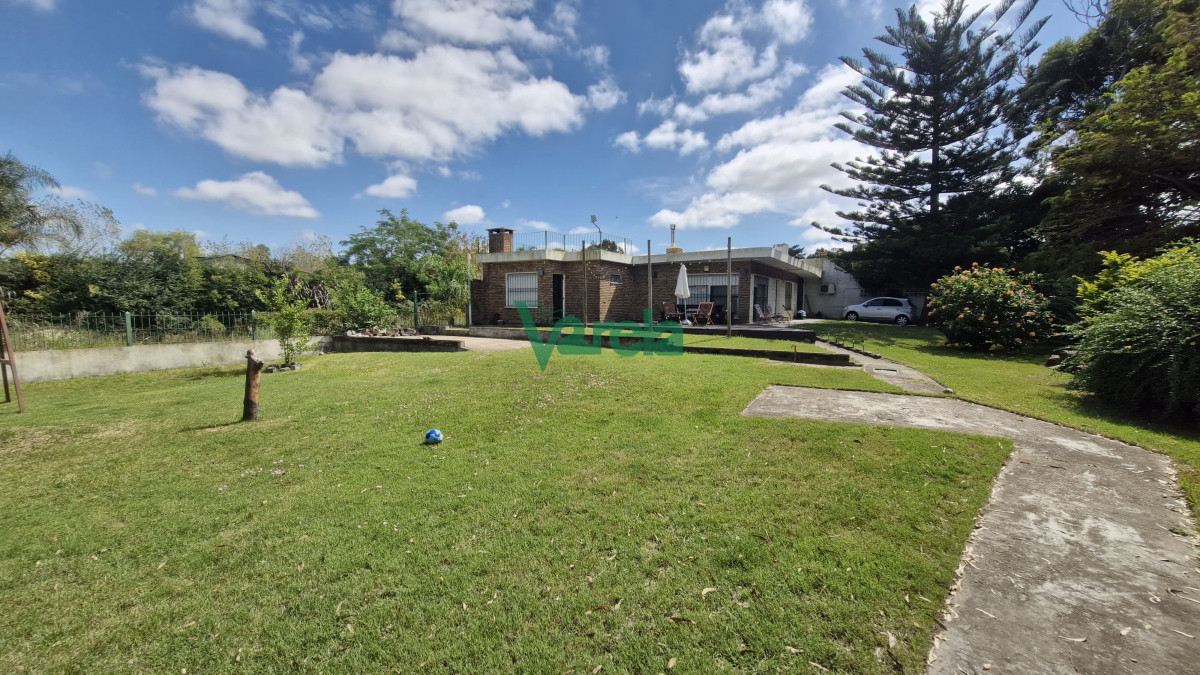 Casa ID.22587 - Casa venta Solymar sobre rambla, 2 dormitorios, fondo y  barbacoa