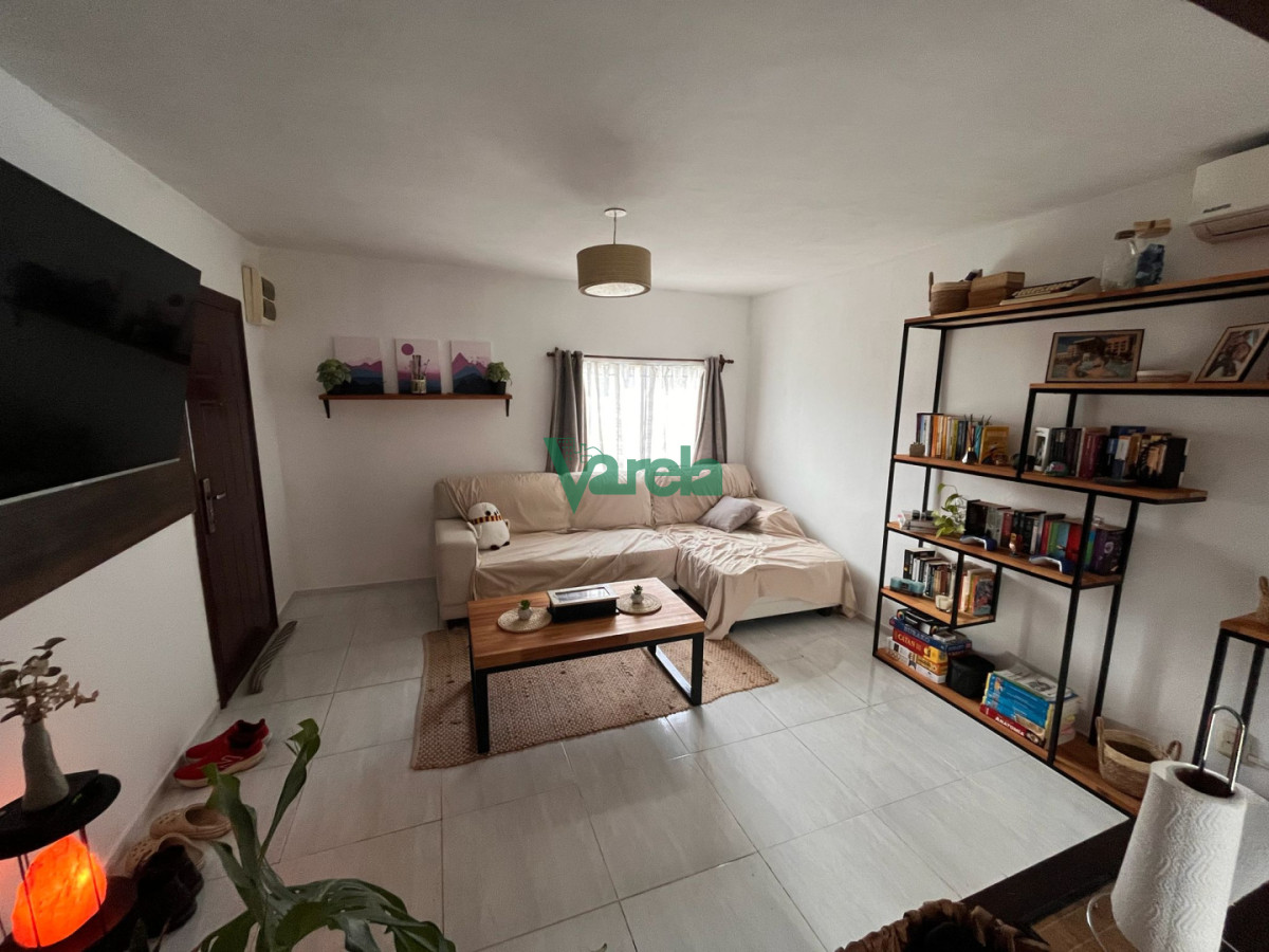 Casa ID.23074 - Casa en venta en Lagomar de 2 dormitorios, mas apto de 3 dorm