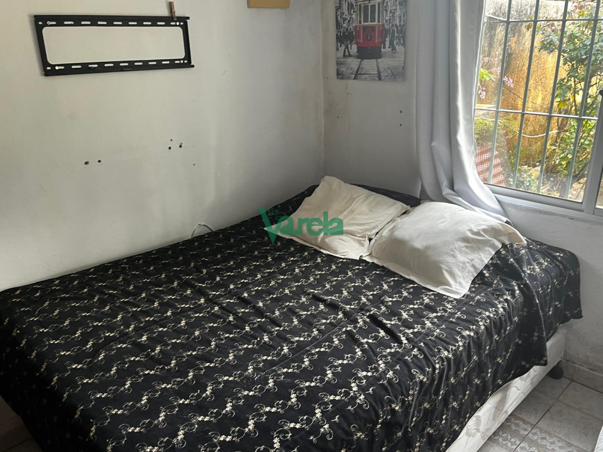 Casa ID.22363 - Venta casa Lagomar sur 5 dormitorios 3 baños . mas barbacoa con servicio 