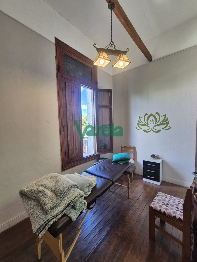 Casa ID.22564 - Venta casa 6 dormitorios Cordon Fernandez Crespo esq La Paz