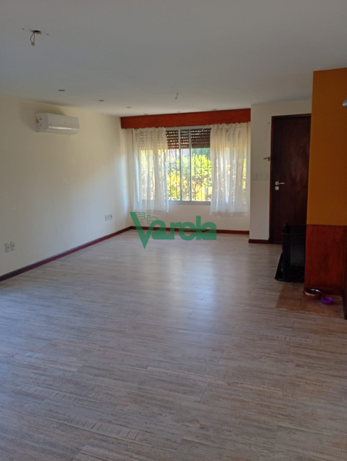 Casa ID.23170 - Venta Casa Carrasco norte, 6 dormitorios, 5baños, en 2 plantas 