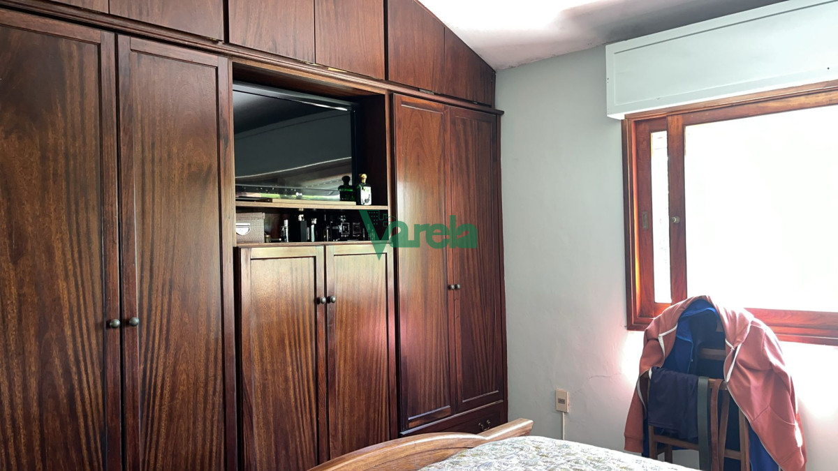 Casa ID.22417 - Casa Cuatro Dormitorios y Dos Baños al Sur 