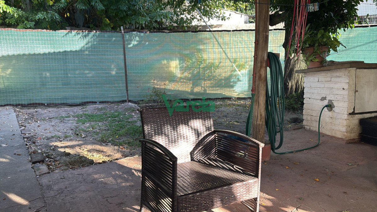 Casa ID.22967 - Casa en venta en Solymar de 3 dormitorios mas Apartamento 1 Dormitorio 