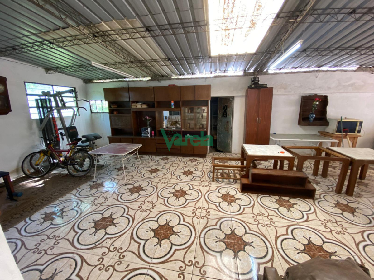 Casa ID.23142 - Venta de Casa de 5 dormitorios con terreno grande en suarez