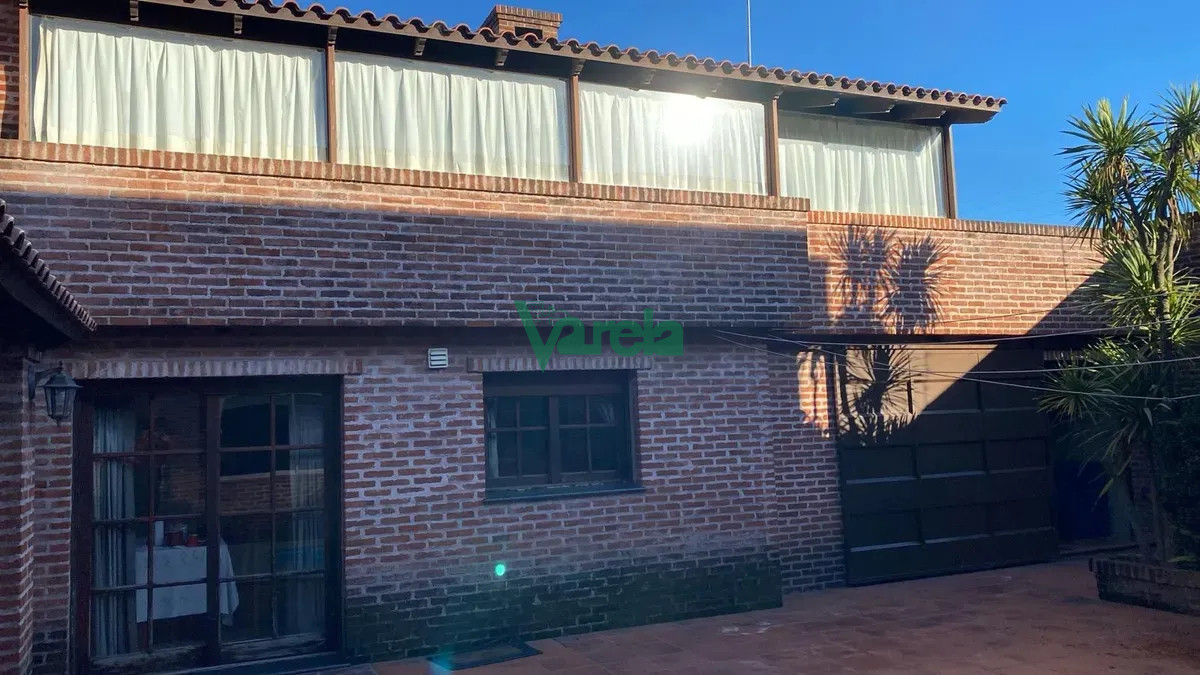 Casa ID.22671 - Venta Casa Con Galpon Ideal Negocio y Vivienda Colon
