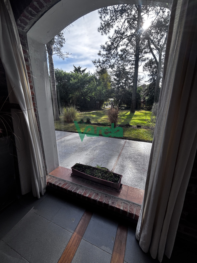 Casa ID.22717 - Casa mas local en venta 3 dormitorios 3 baños en El Pinar sur
