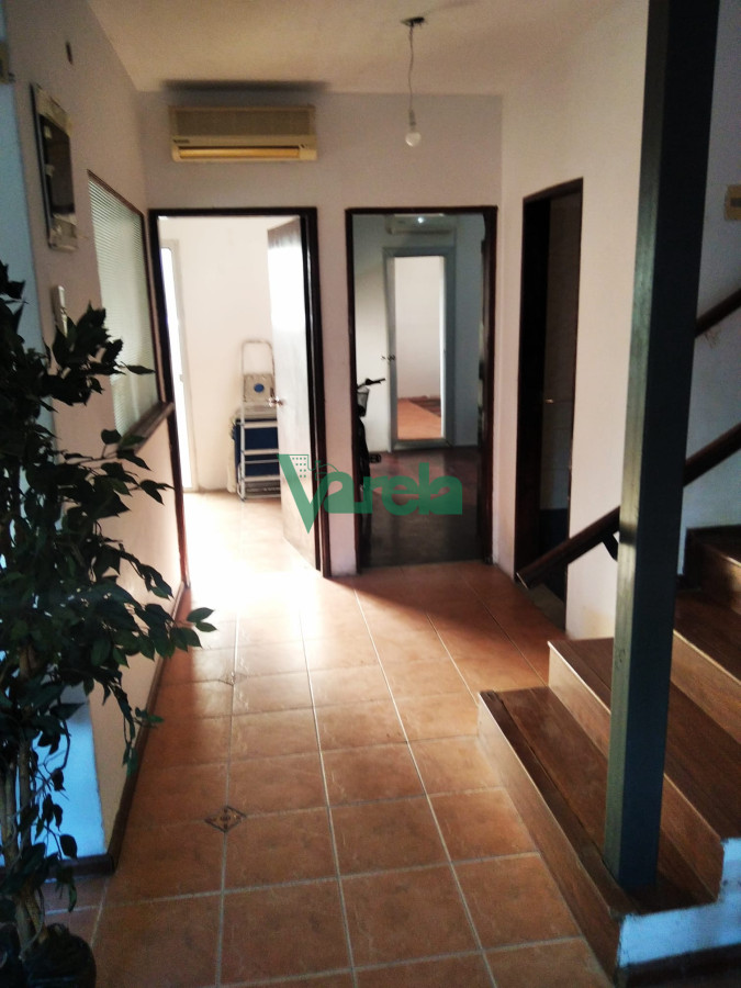 Casa ID.22662 - Venta casa Punta Gorda, 3 dorm, servicio, estar 2 baños, 2 garajes, padrón único muy cerca del mar