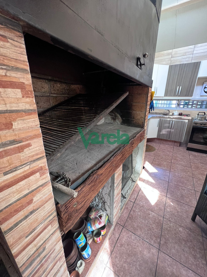 Casa ID.21883 - Venta nuda propiedad, casa padron unico, con dos aptos, Malvin